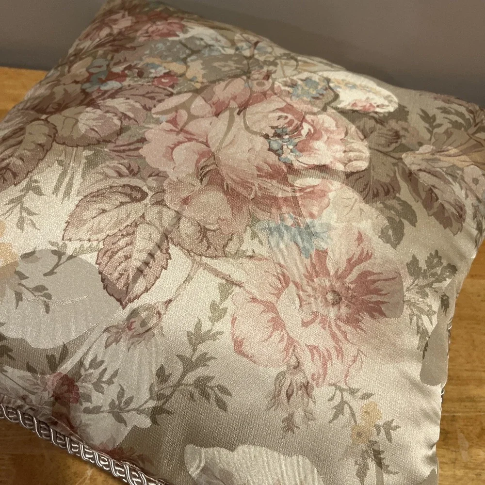 Vintage Croscill Cotswold Pillow‎ Square Pink FCream Floral 18x18